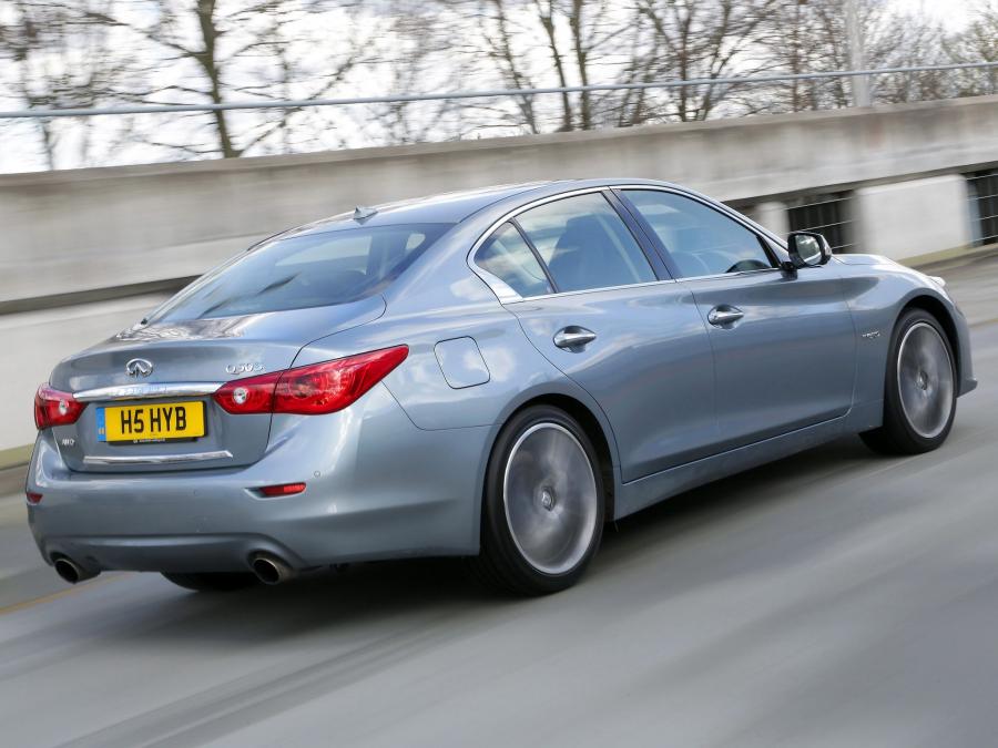  Infiniti Q50S Hybrid 2013 года  (UK) (фото 10 из 19)
